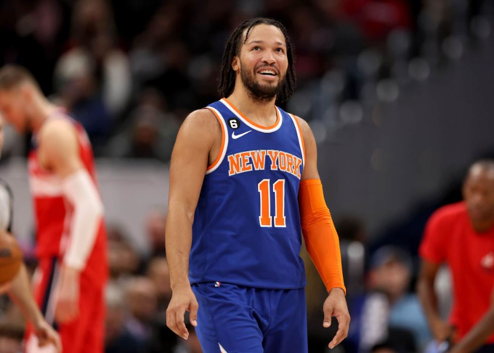 华体会HTH-布伦森成历史第5位季后赛35+10助攻且失误不超过1次的球员