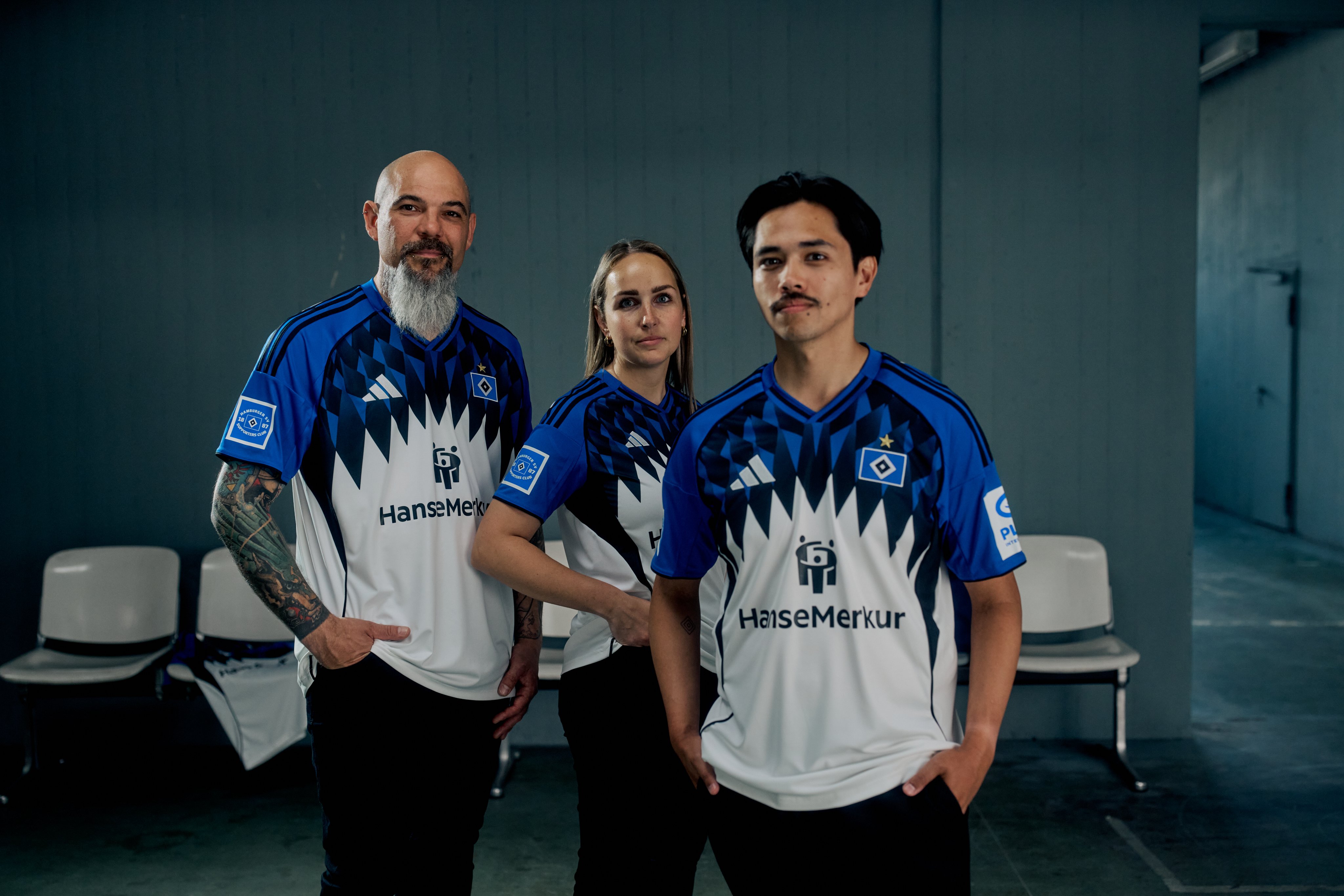 华体会体育-汉堡官宣2025/26赛季球衣，队徽星星时隔七年回归