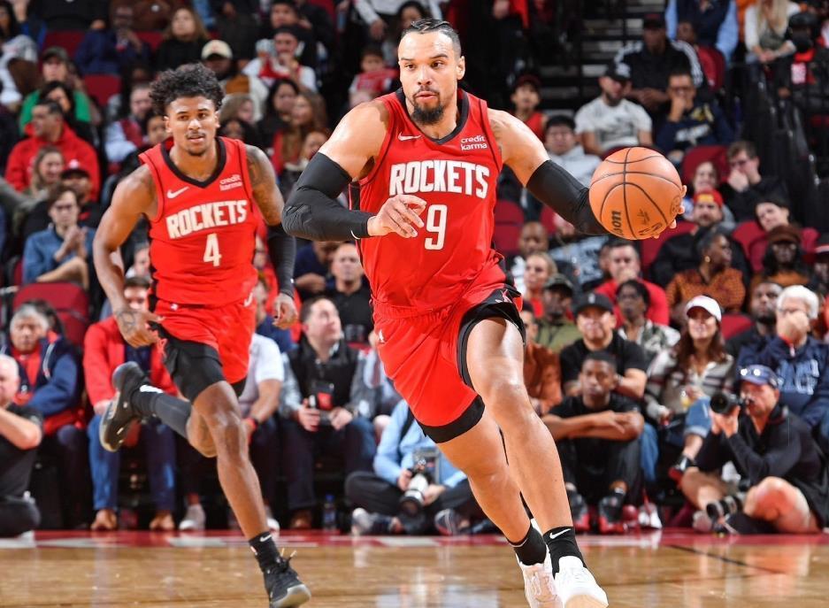 场均11+5,三分命中率超5成!恭喜火箭队,超级射手月底归队助力