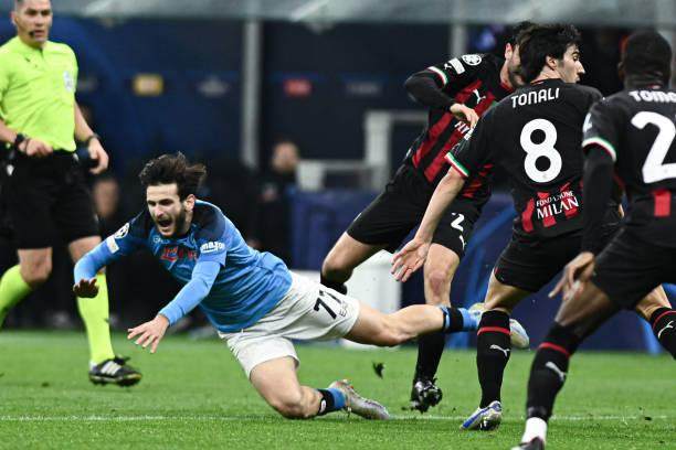 1681341703527062833.jpg 华体会HTH-2连败没招了?奥西门缺阵那不勒斯被米兰击中要害