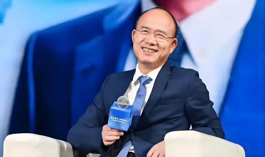 华体会体育-出身浙江豪门,前夫是上海顶级富豪,现仍在前夫集团担任高层领导